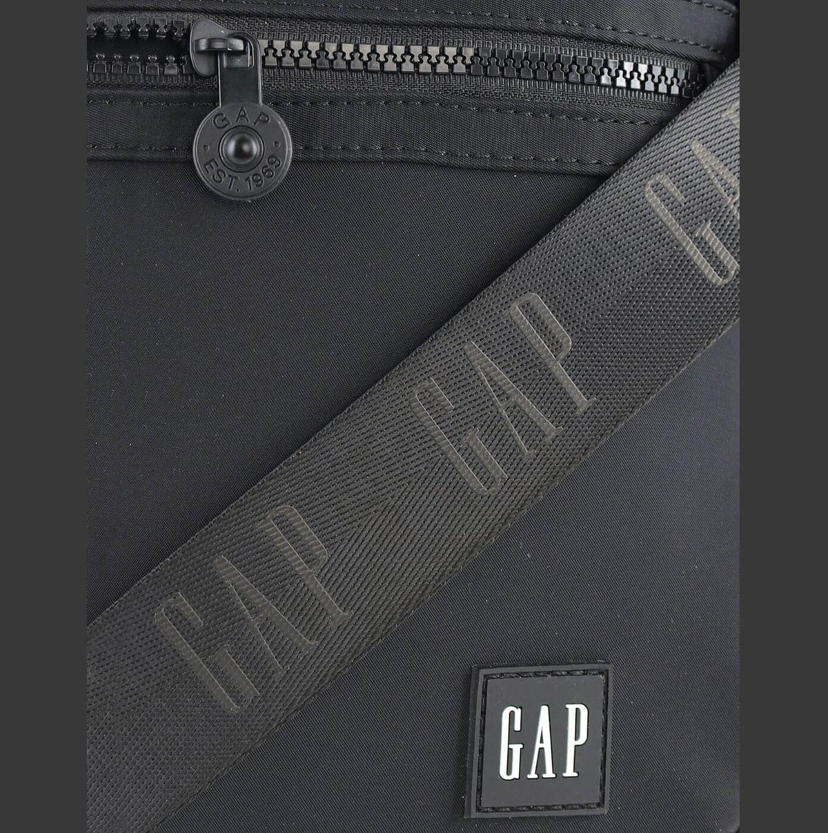 GAP 37 Mens Nylon Crossbody Classic Bag in Black