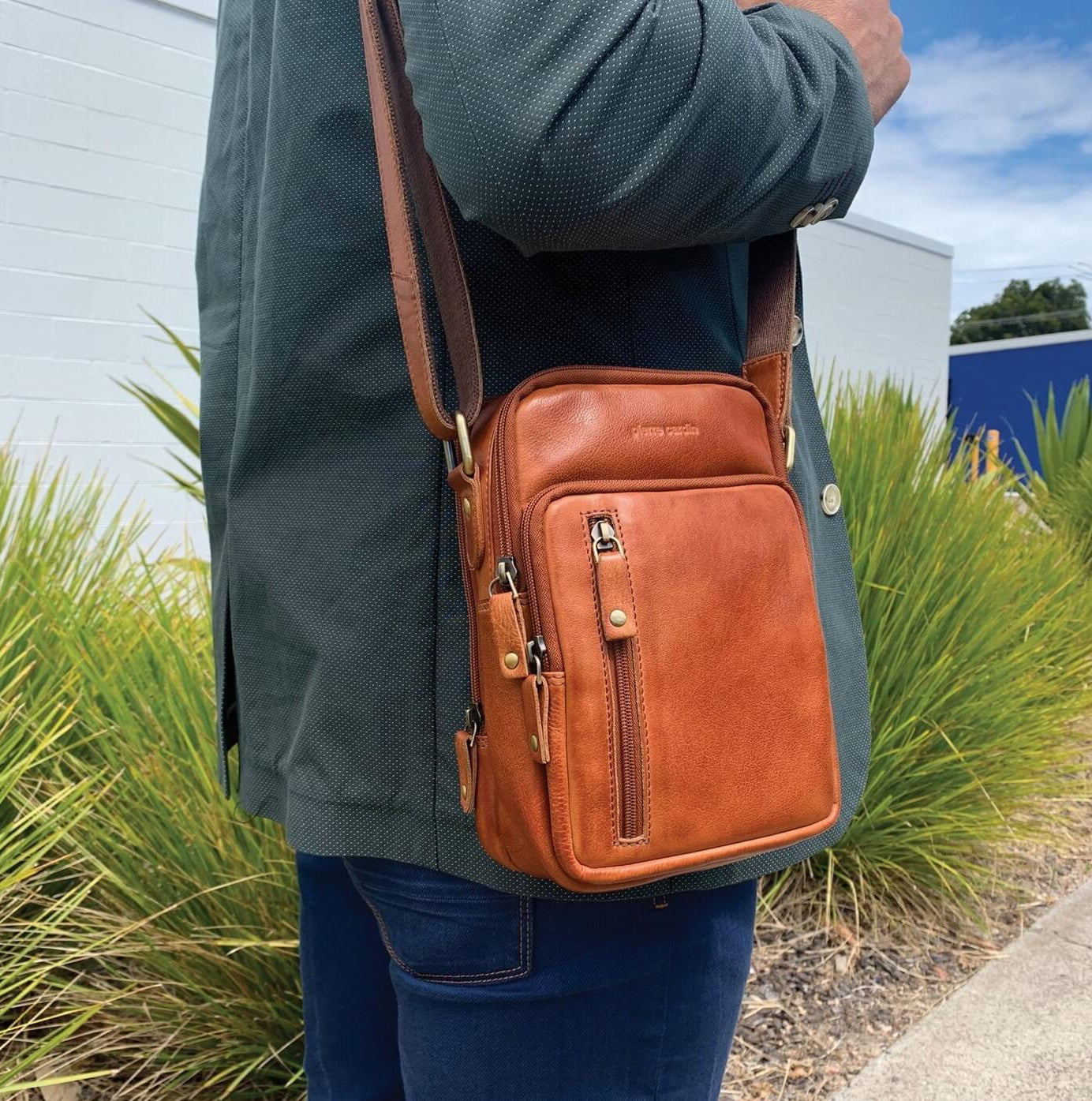 Pierre Cardin PC3129 Cross Body Bag/Cognac