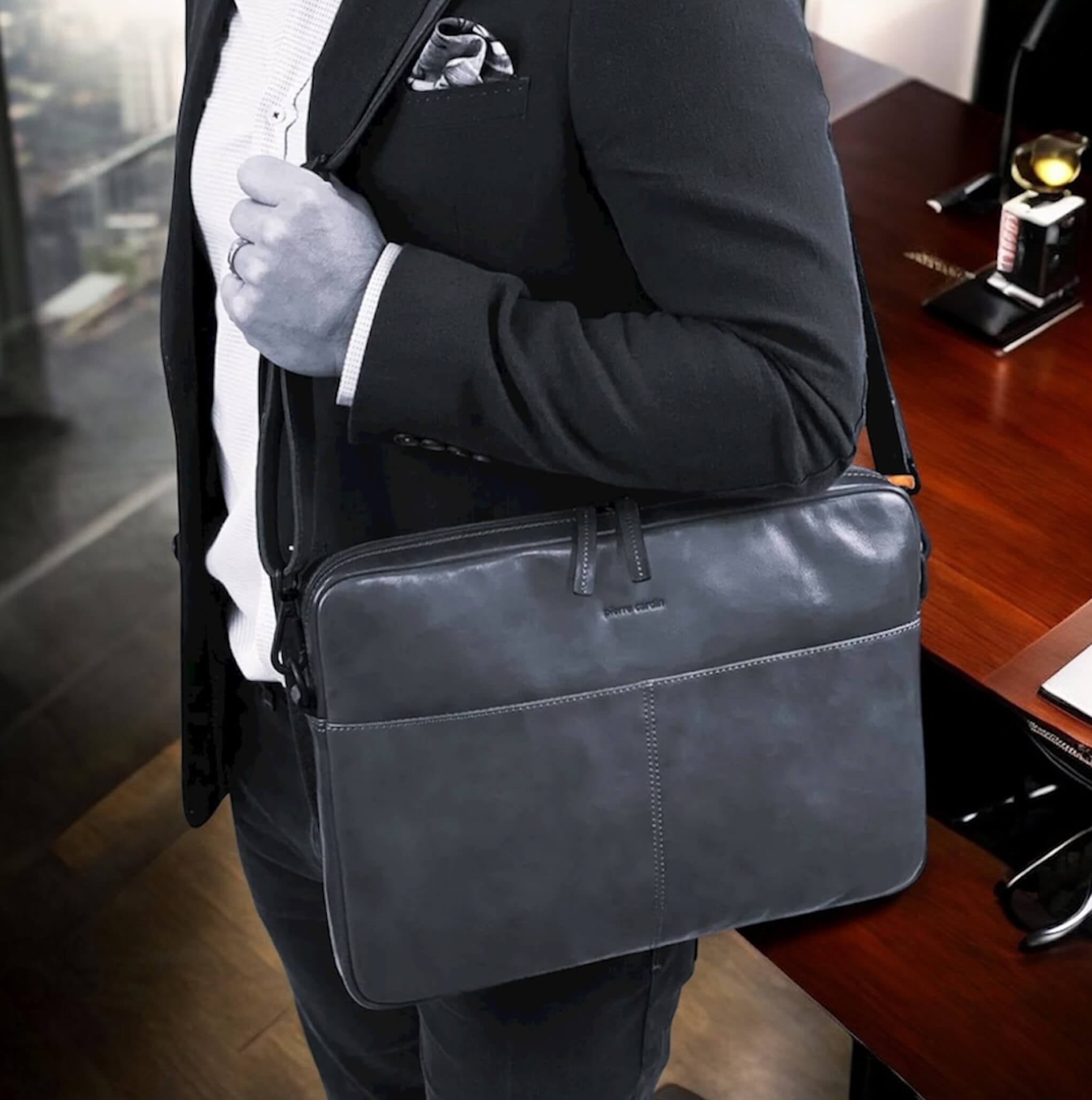 Pierre Cardin PC3387 Crumpled Leather Computer Bag/Black