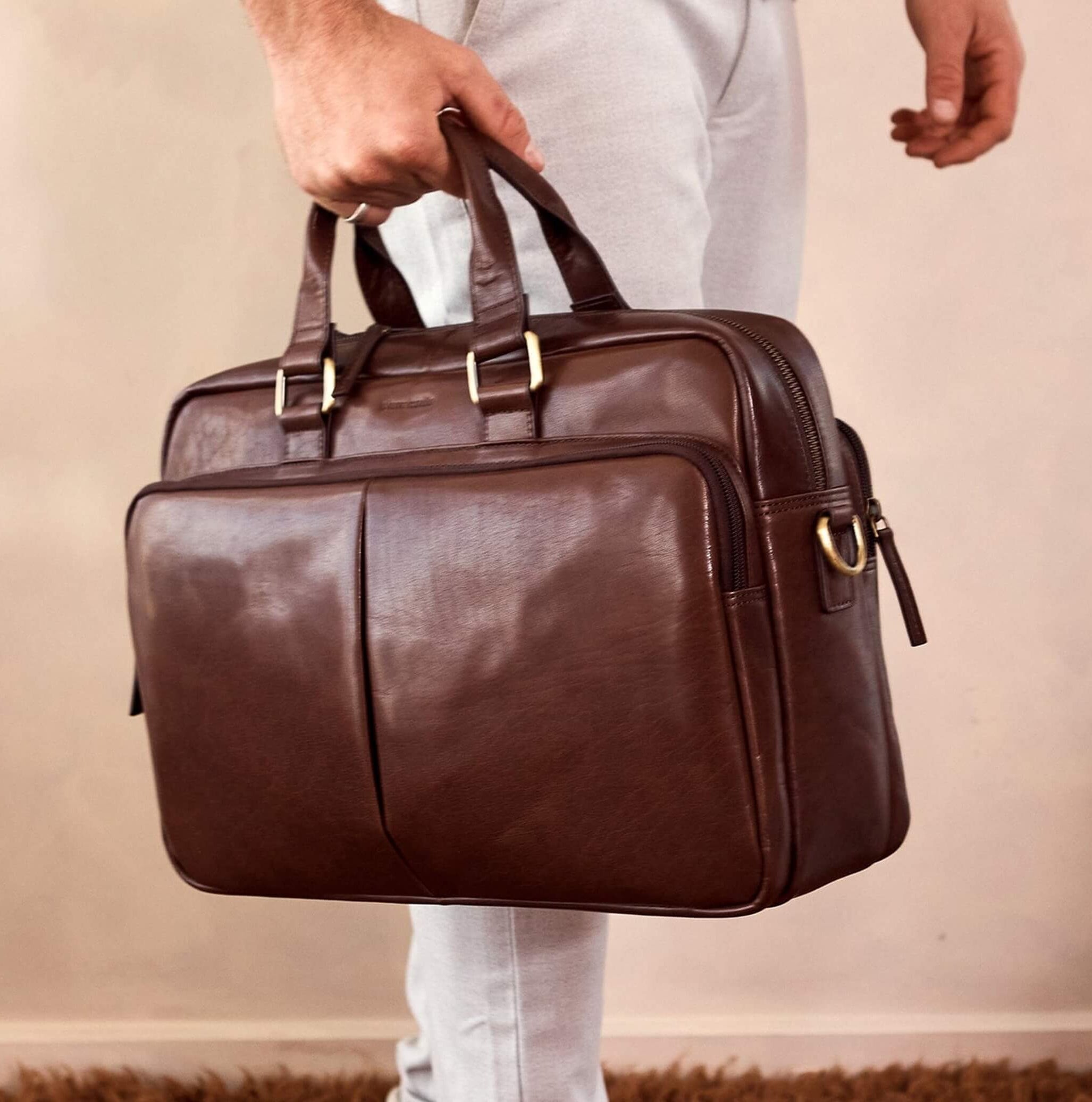 Pierre Cardin Mens Rustic Leather Business-Laptop Bag in Oak