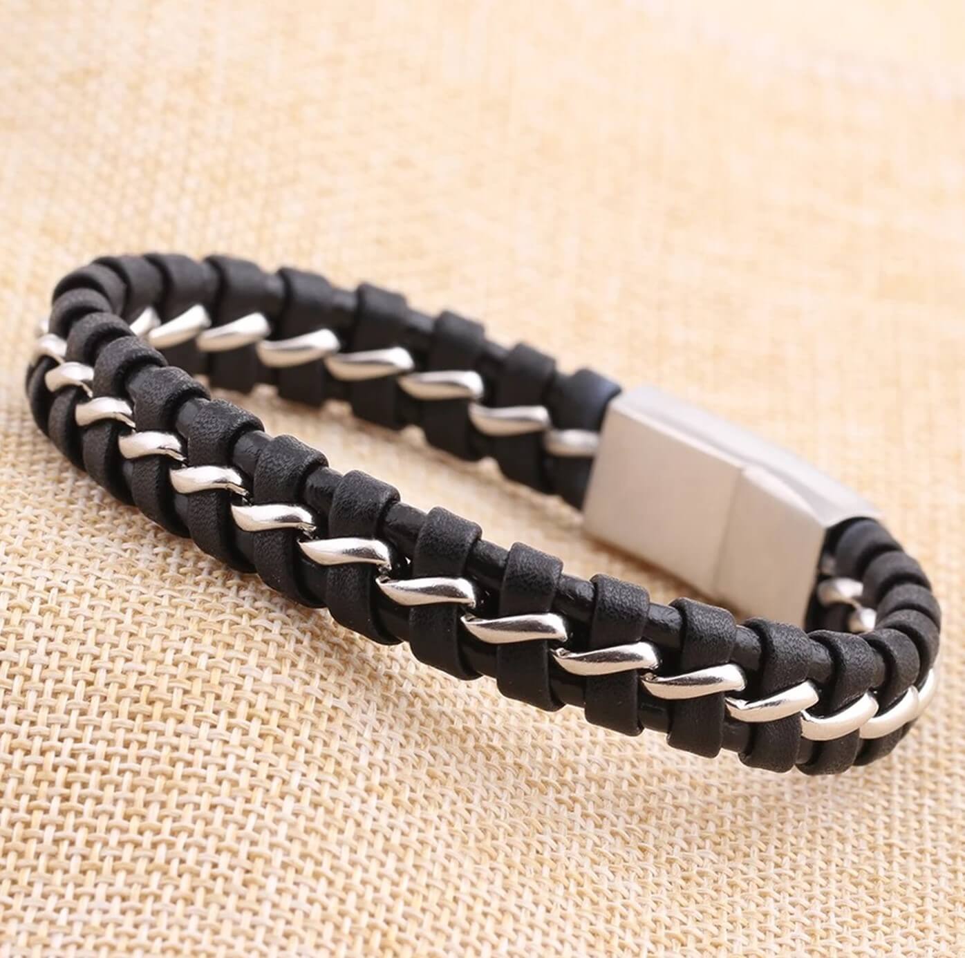 Mens Contra Leather Bracelet