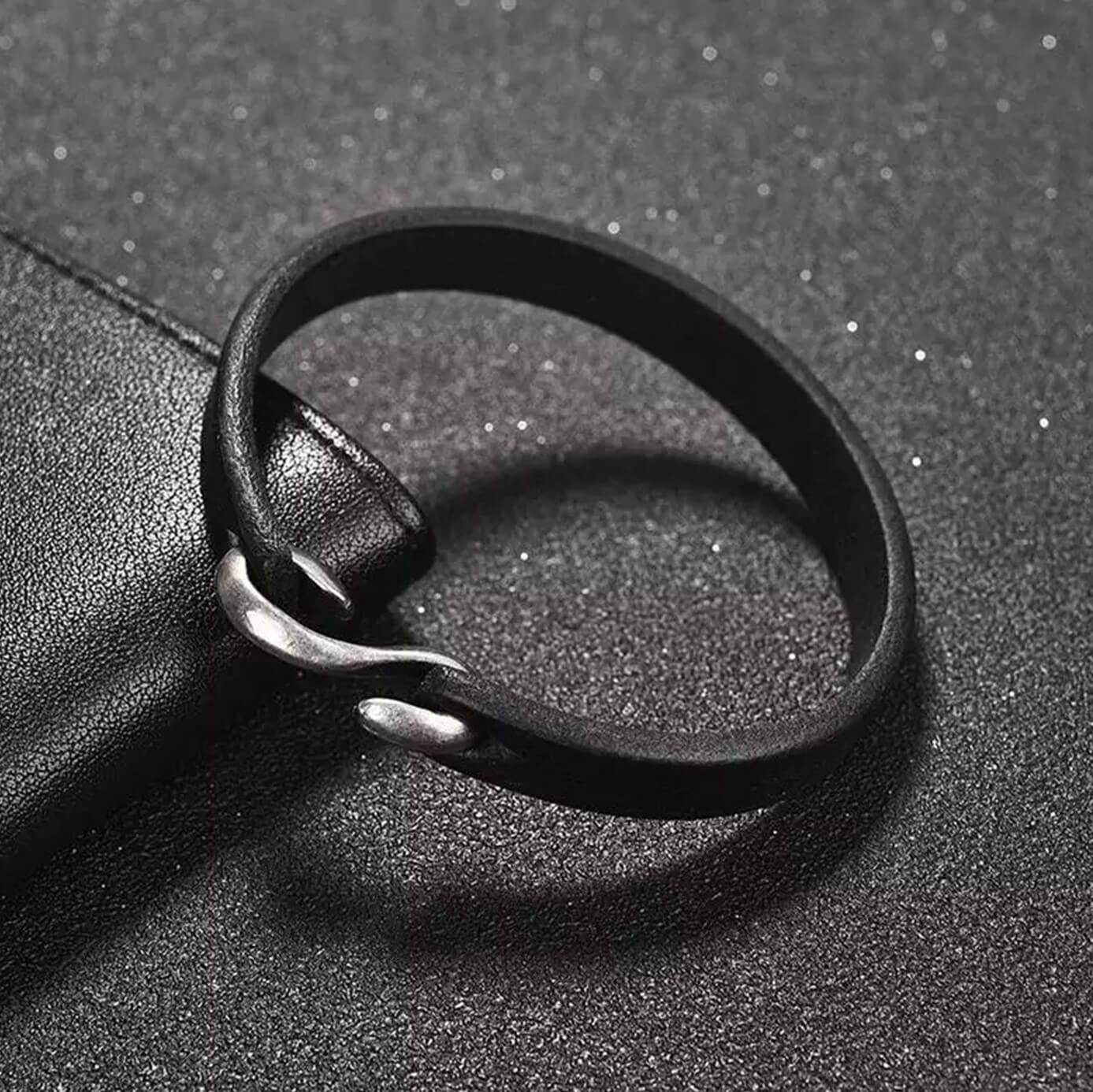 Unisex Leash Wristlet Band