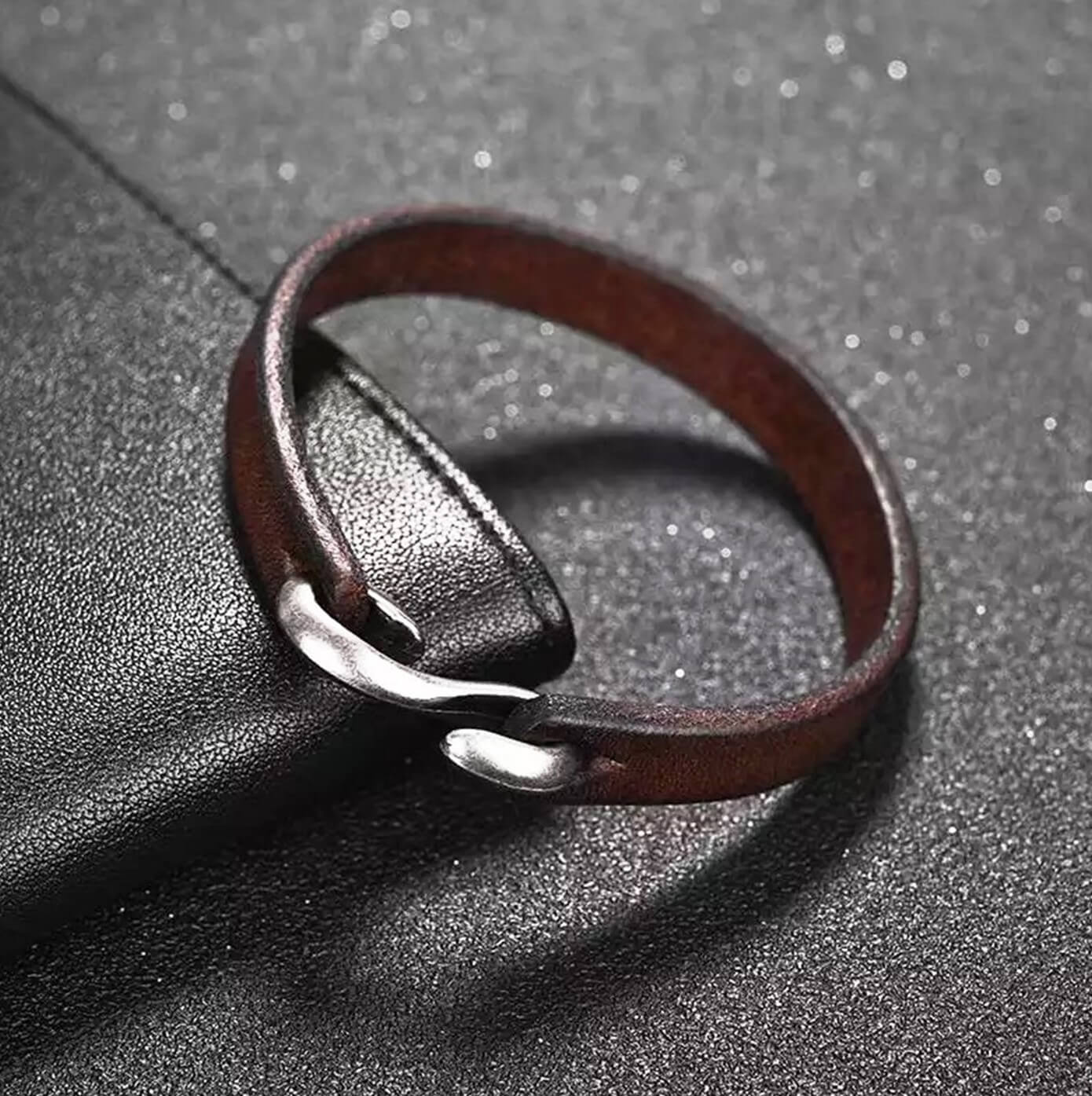 Unisex Leash Wristlet Band