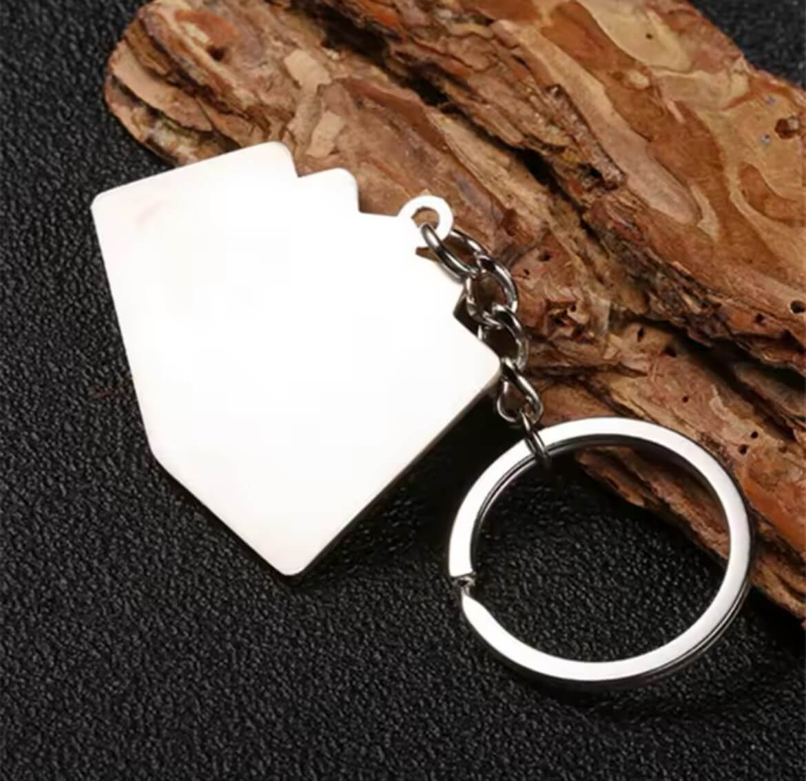 Straight Flush Red Card Keyring Holder