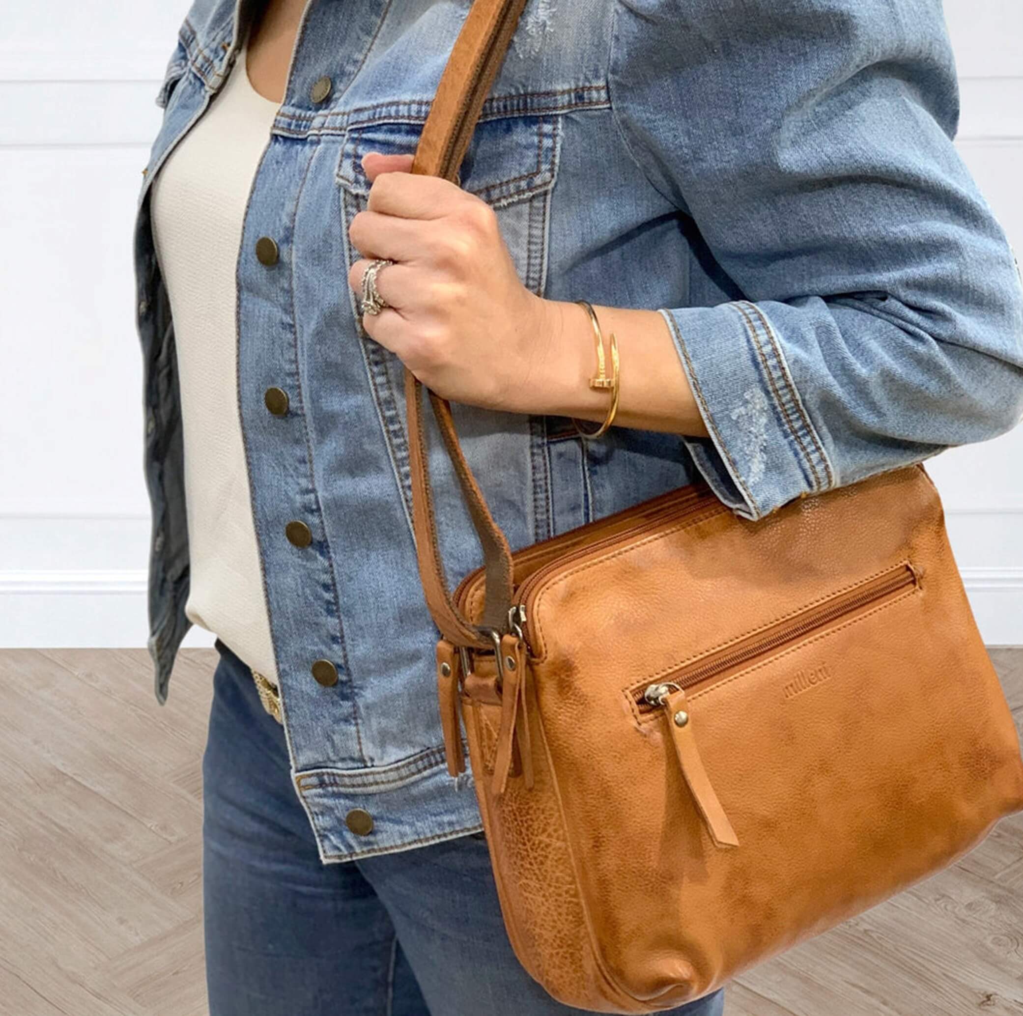 Milleni Ladies Nappa Leather Crossbody Bag in Cognac